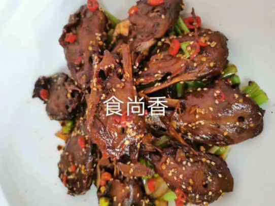 干鍋辣鴨頭